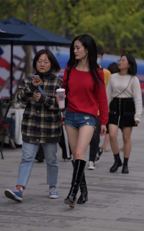 视觉冲击街拍作品 - 美腿热裤YY
