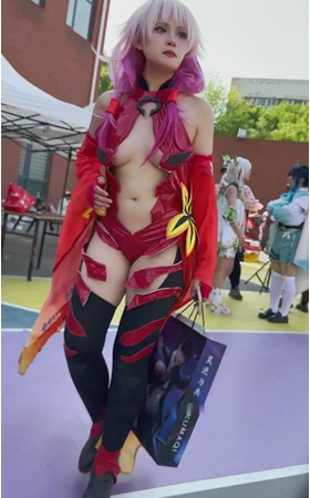 最性感的coplay妹子