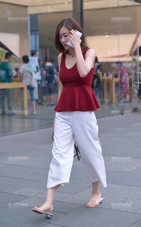 性感白裤美女 [16P]