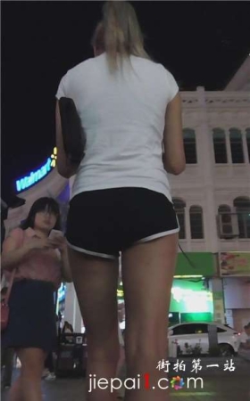 马尾辫运动热裤美女  [650 MB]