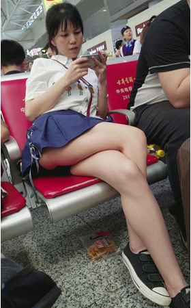 短裙美腿