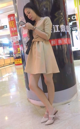 相貌漂亮的MM