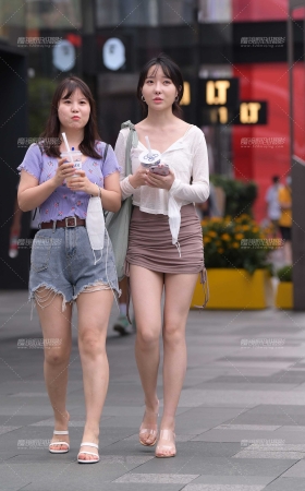 白皙美腿包臀裙女孩 [20P]