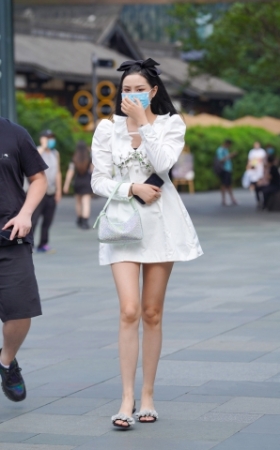 长腿美女