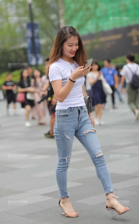 看什么这么开心呢 [20P]