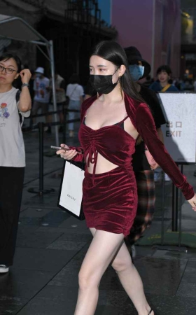 红裙美女 [233P2V-8.16GB]