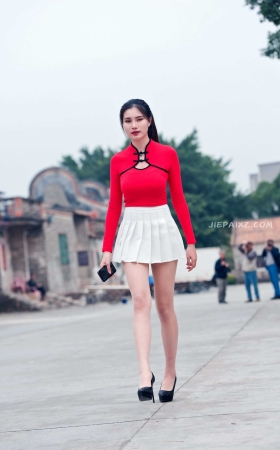 红衣短裙高跟美女 【套图+视频】<font color=red> [9P]</font>