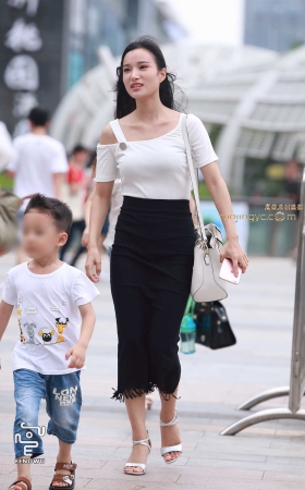 紧身长裙，美丽少妇 [14P]