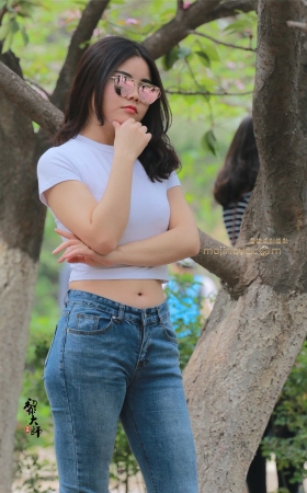 蕾丝姑娘，你是让我拍吗？不要太喷血... [45P]