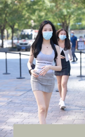 白皙灰裙小美女3A8296[2G]