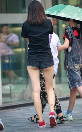 超短热裤女友 [22P]