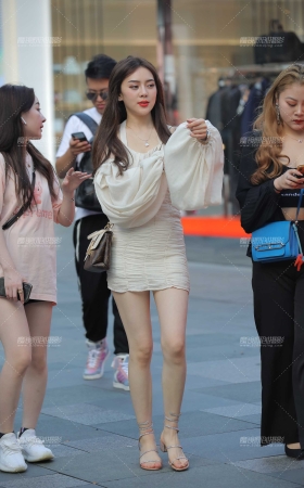 娇嫩白净 尽情绽放女神魅力 [16P]