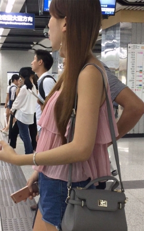 街拍长腿MM