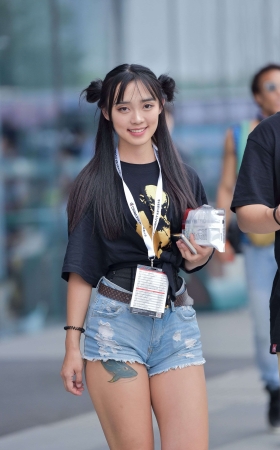 J68学妹