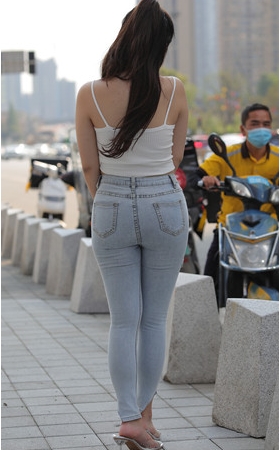 （套图）丰腴的紧牛美女(413P)