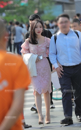 男人要努力到哪种地步 才能有他这样的福气 [17P]