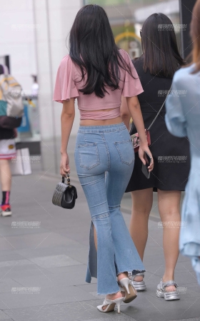 紧牛美女 [21P]