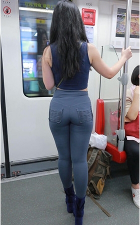 （视频1）丰满的紧身裤美女