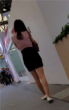 4k-超性感粉衣包臀裙街拍肉丝美腿