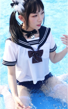 水手服小美女