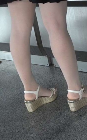 街拍肉丝坡高跟 [1.53 GB/avi]
