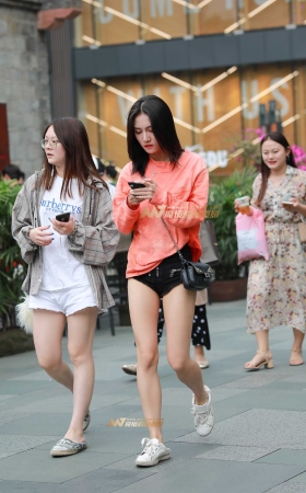 超短热裤小妹 [18P]