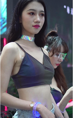 颜值模特小姐姐