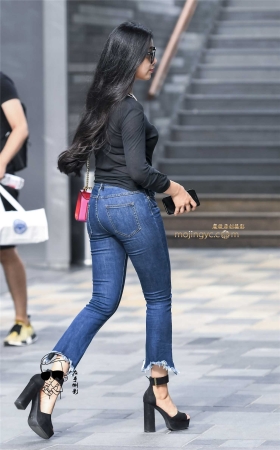 美女这身材太魔鬼性感了 [22P]