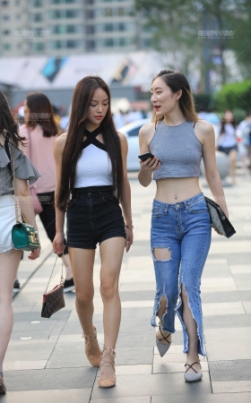 一个靠脸 一个有腰 你喜欢哪个 [23P]