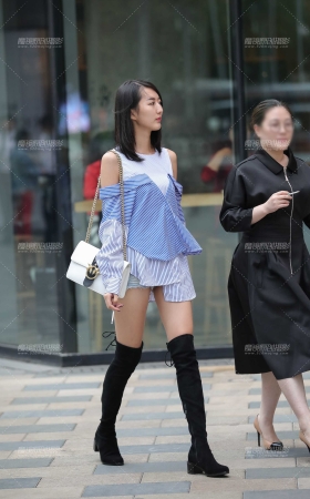 很有气质的长腿美女 [11P]