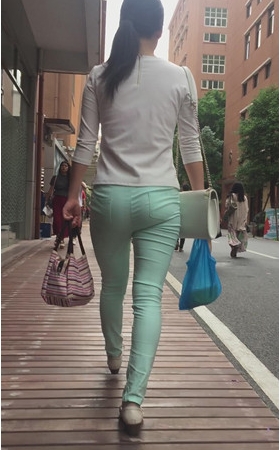 紧身熟女