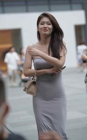 优雅修身长裙 [126P-1.36GB]