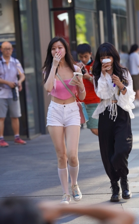 200902