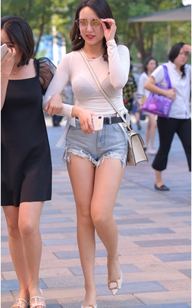 性感的热裤美眉(215P)