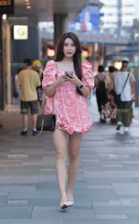 白色连衣裙，美腿高跟 [14P]