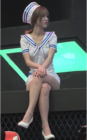 漂亮的美腿女孩