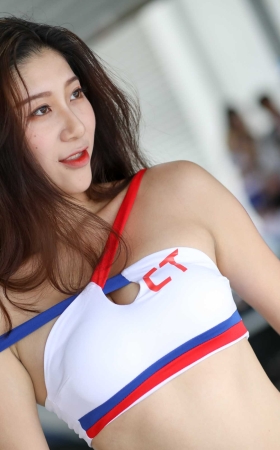 紧身包臀短裙车模 [13P]