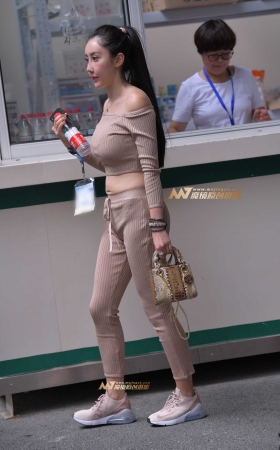 优雅气质少妇 [21P]