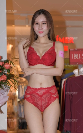 红色蕾丝内衣就是性感~ [16P]