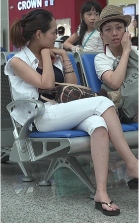 白裤妹子