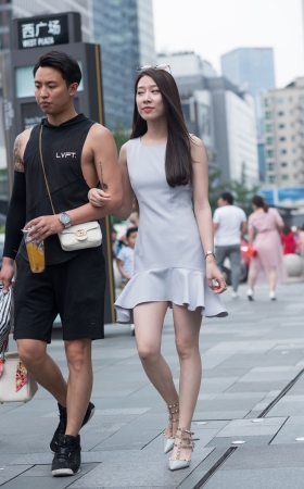 时尚长腿美女