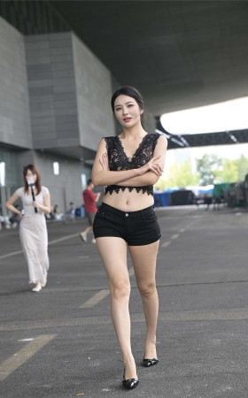 黑色短裤超美腿