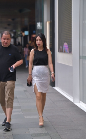 包屯裙，美腿高跟美女