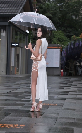 开叉长裙