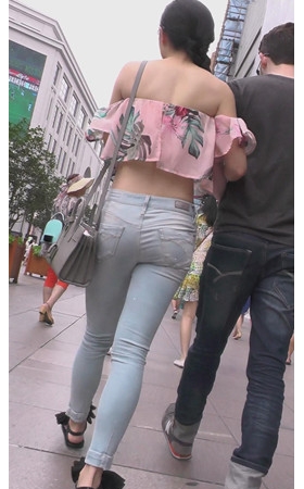 浅牛长裤圆脸妹子