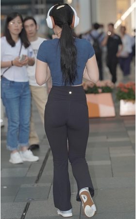 黑紧小妹(32P)