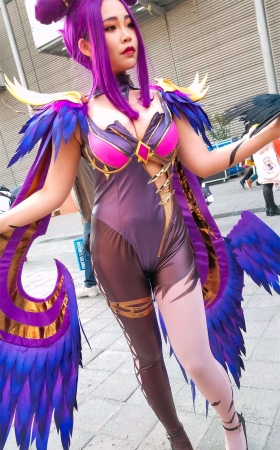 cosplay的二次元青春美少女