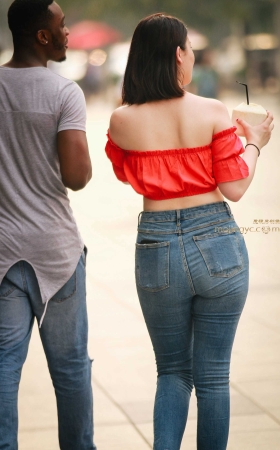 丰满的紧身牛仔 [14P]