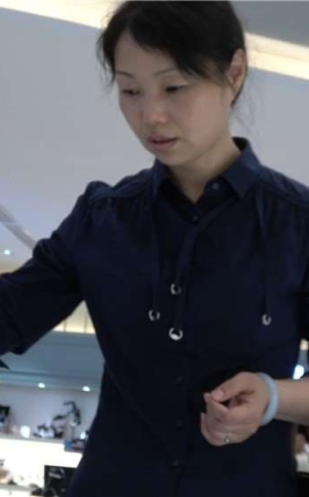 4K - 试鞋的丝袜美足成熟知性姐姐 [678 MB/MP4]