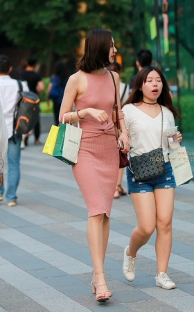你一走过来就摇动了我的世界 [20P]